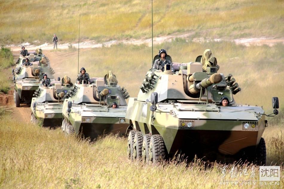 Stunning firing of New-type wheeled self-propelled howitzers 