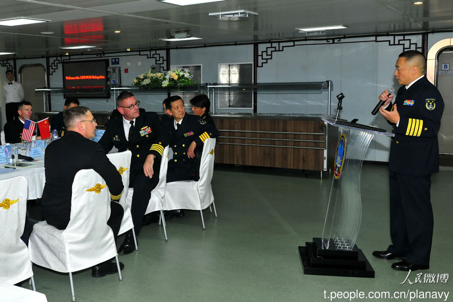 U.S. military delegation visits Liaoning aircraft carrier 