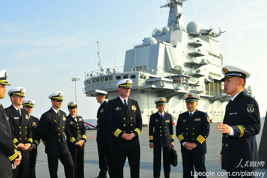 U.S. military delegation visits Liaoning aircraft carrier 