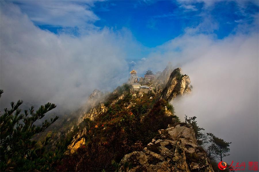 Laojunshan Mountain in autumn