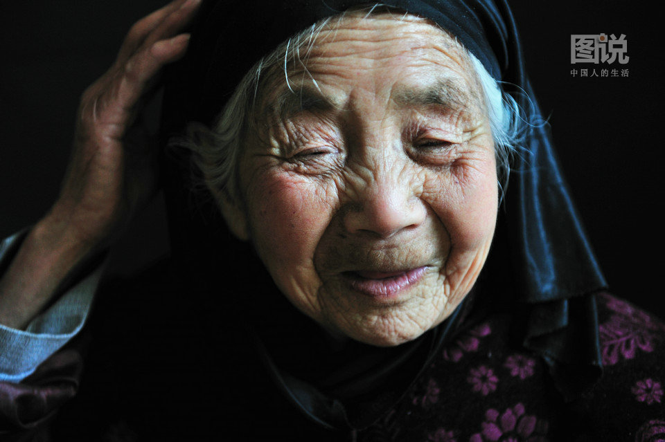 Centenarians in Shaanxi celebrate the Double Ninth Festival