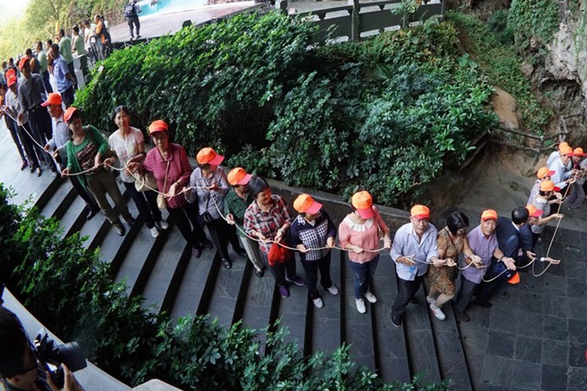 10,000-meter-long noodle made ahead of Double Ninth Festival