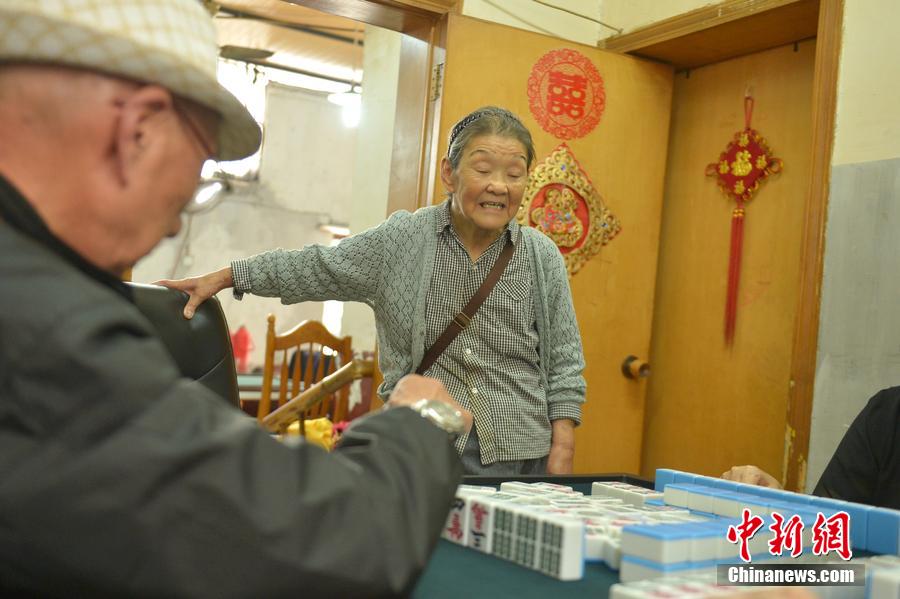 83-year-old lady studies in university for 28 years and has got 8 diplomas 