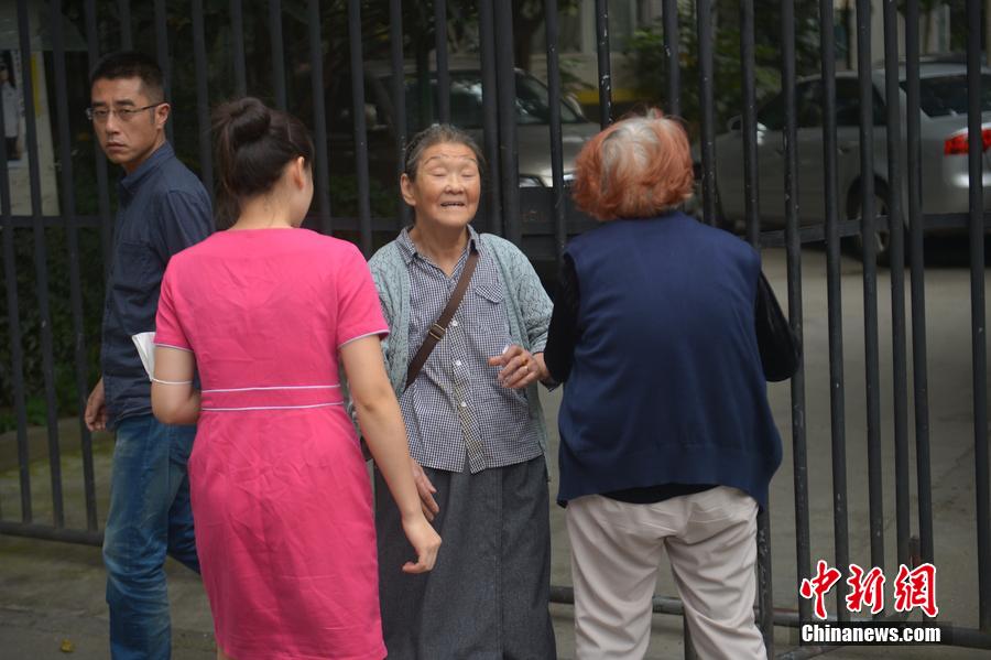 83-year-old lady studies in university for 28 years and has got 8 diplomas 