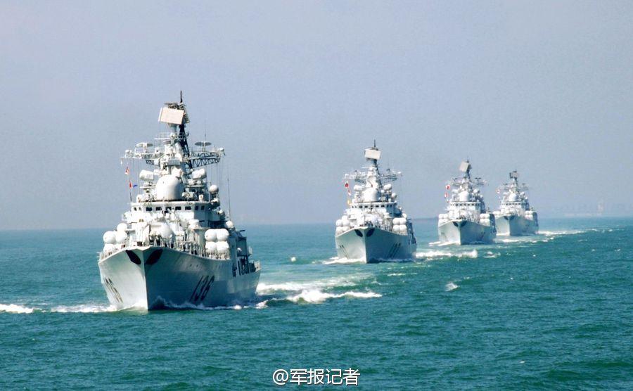 Stunning moments in East China Sea Fleet’s training 