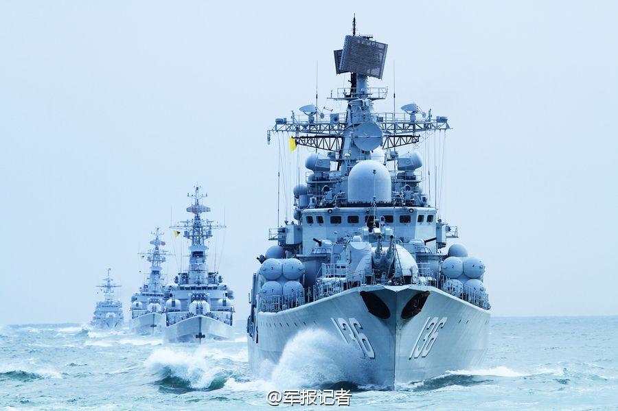 Stunning moments in East China Sea Fleet’s training 