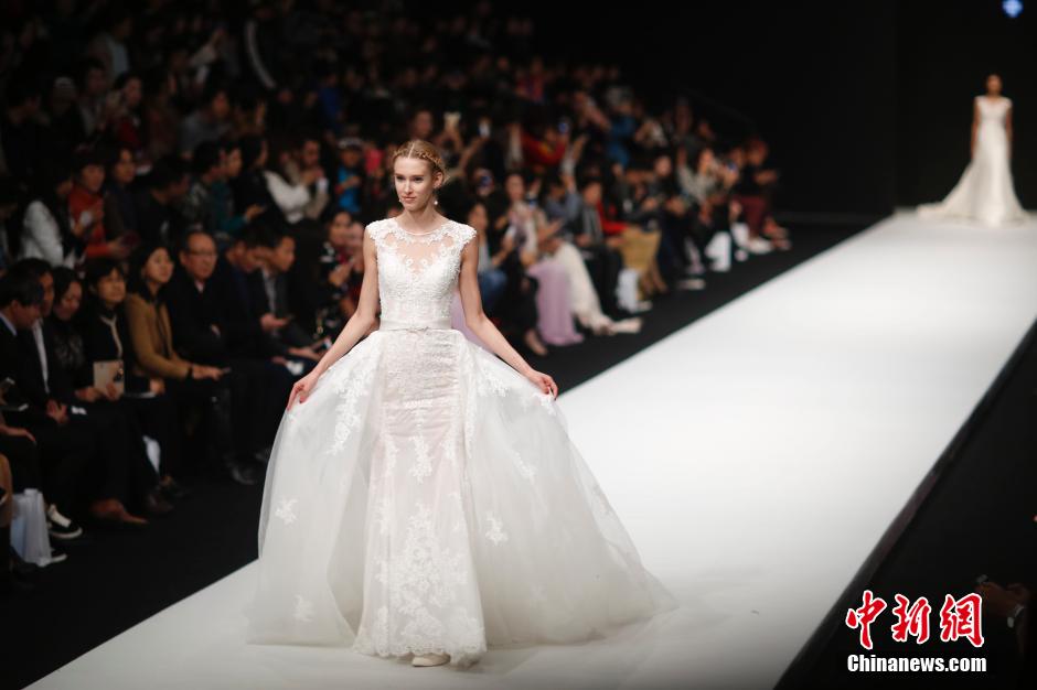 Wedding gown show at China Fashion Week