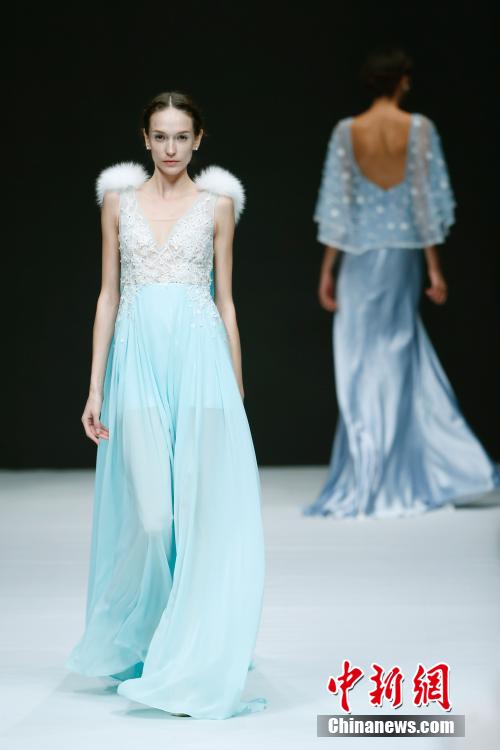 Wedding gown show at China Fashion Week