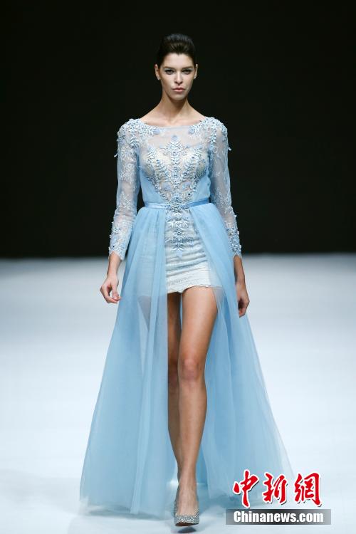 Wedding gown show at China Fashion Week