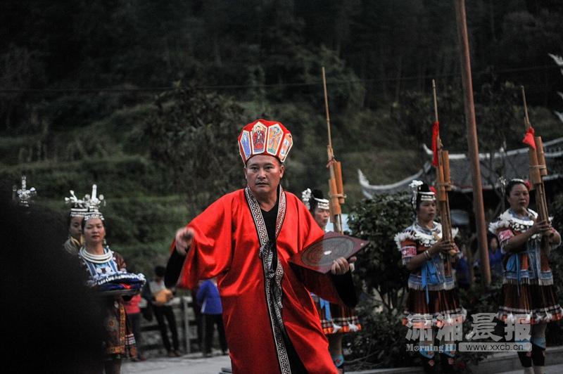 A visit to ancient Dong Village