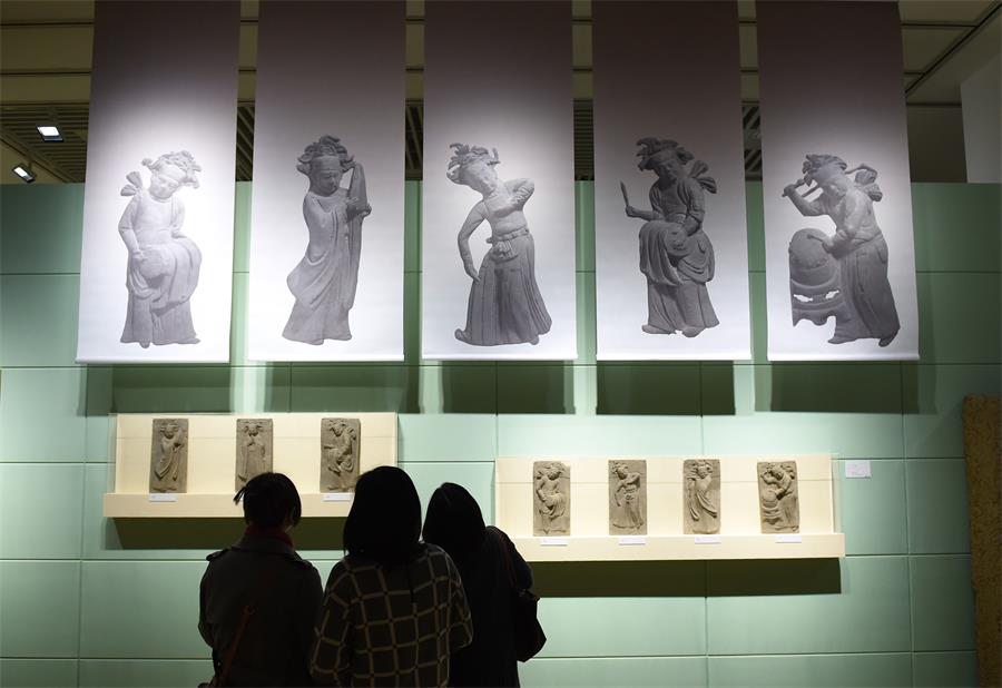 Exhibition of traditional theatre forms across China