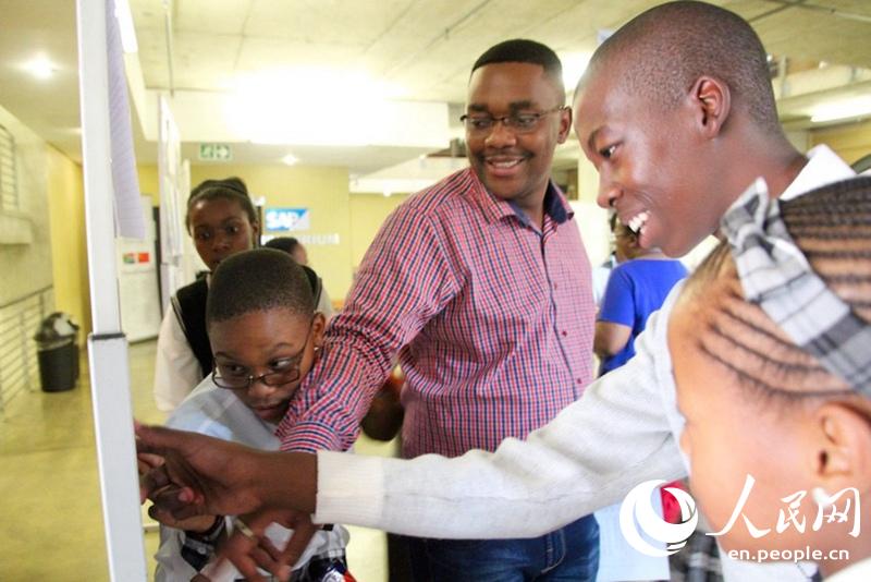 South African students write about China in their eyes