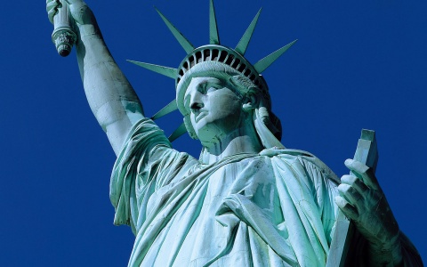 A record 1,426 Americans renounce U.S. citizenship