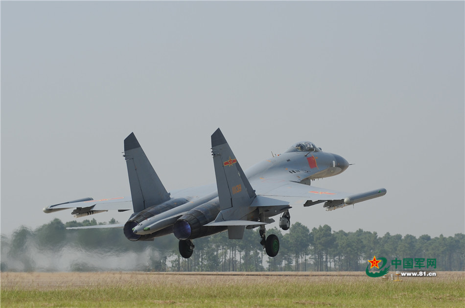 Air force of Guangzhou Military Region conducts confrontation drill