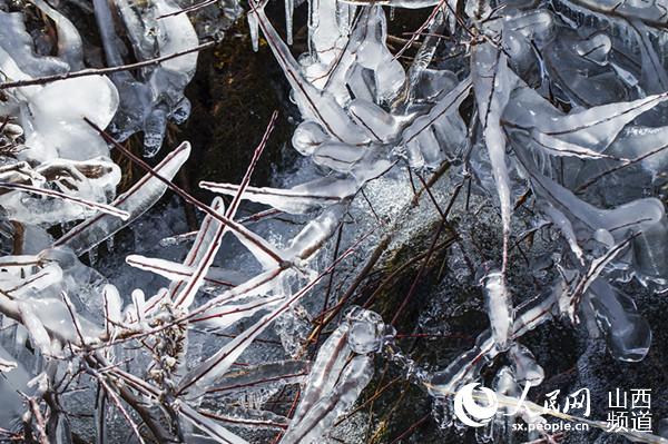 Luya Mountain appears as fairyland after snow