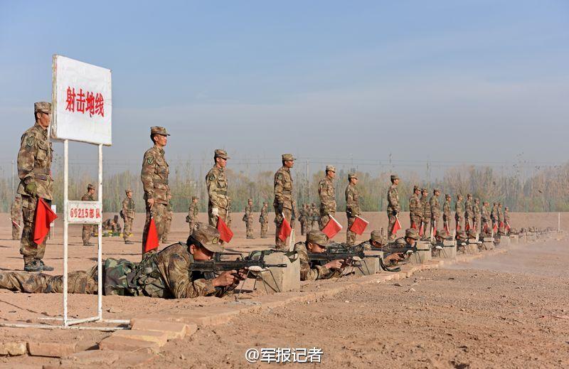 New soldiers undergo tough training in Xinjiang
