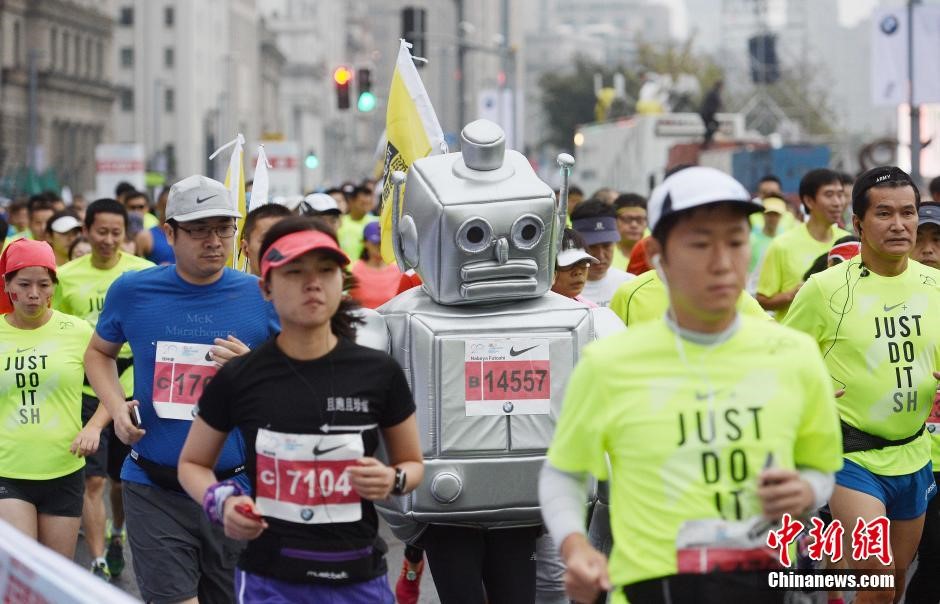 Fancy dress costumes in Shanghai International Marathon