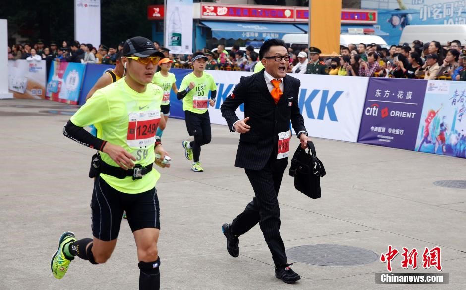 Fancy dress costumes in Shanghai International Marathon