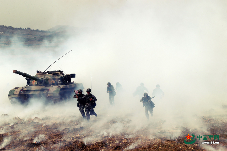 PLA armored brigade conducts confrontation drill
