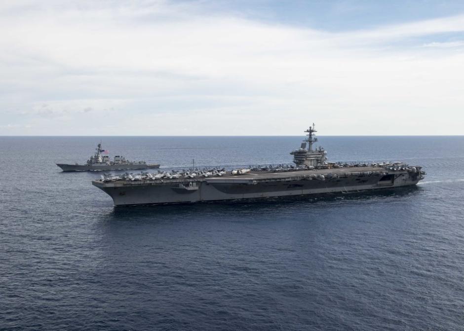 Photos of U.S. Navy intruding in South China Sea released: Aircraft carrier accompanied by two Aegis destroyers