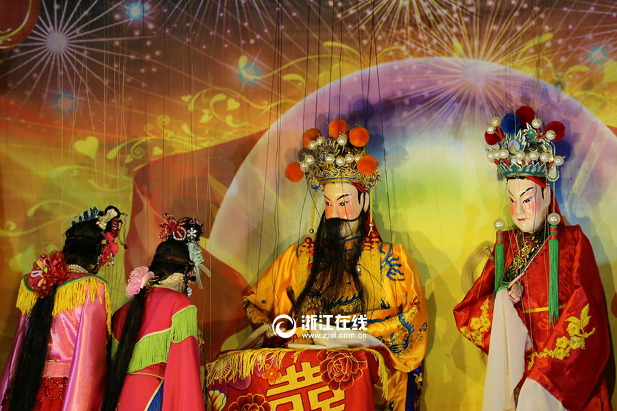 Puppet shows present visual feast to audience in Taishun
