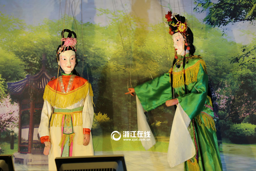 Puppet shows present visual feast to audience in Taishun
