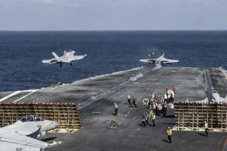 U.S. aircraft carrier conducts combat training near the South China Sea 