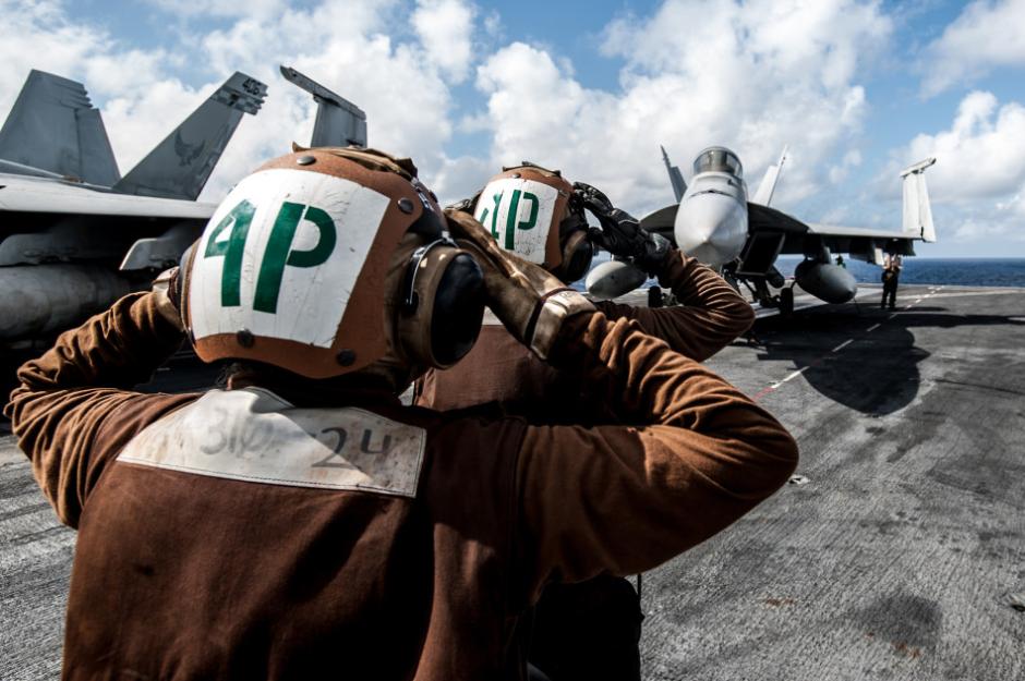 U.S. aircraft carrier conducts combat training near the South China Sea 