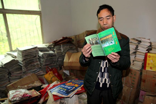 Man fills five rooms with 7 tons of newspapers he collected over 40 years