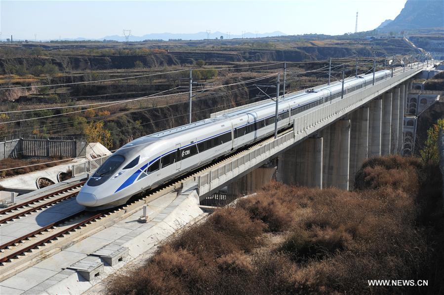 China EMU train linking Datong and Xi'an passes high speed test