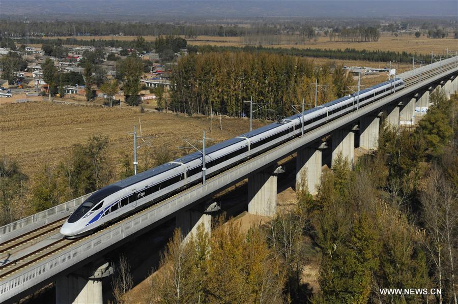 China EMU train linking Datong and Xi'an passes high speed test