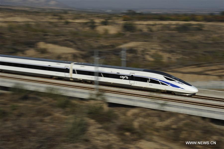 China EMU train linking Datong and Xi'an passes high speed test