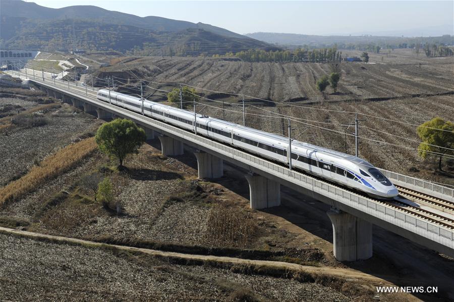 China EMU train linking Datong and Xi'an passes high speed test