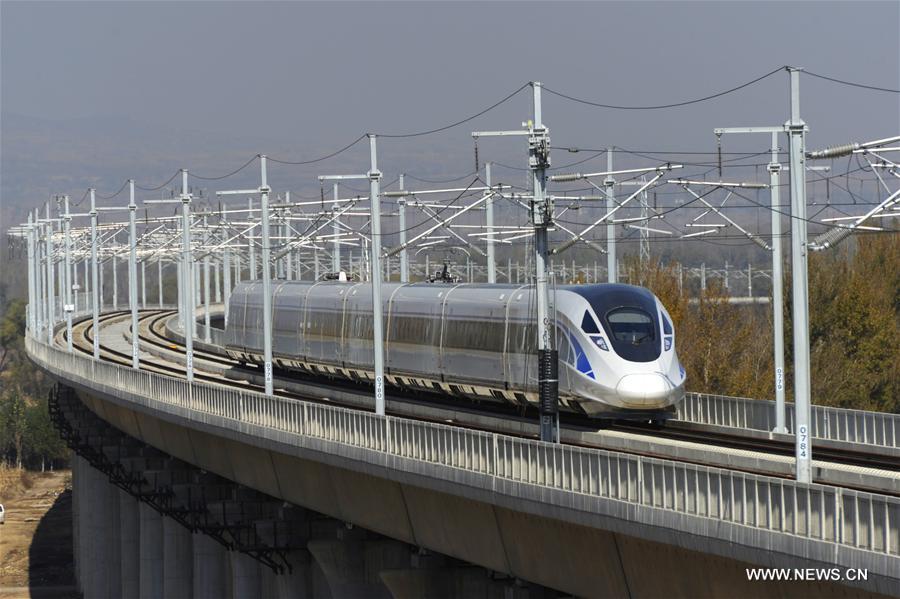 China EMU train linking Datong and Xi'an passes high speed test