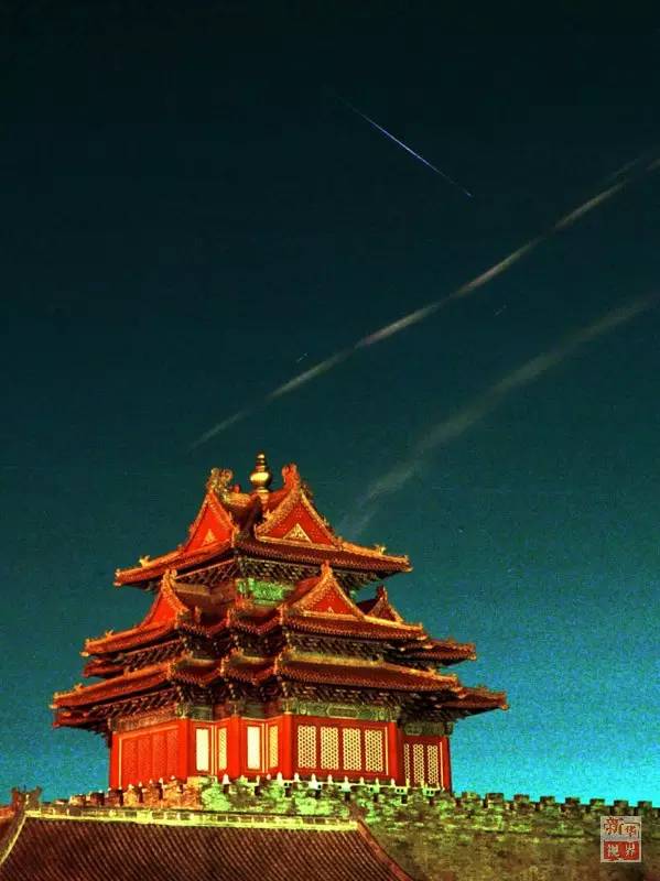 Beautiful Leonid meteor shower