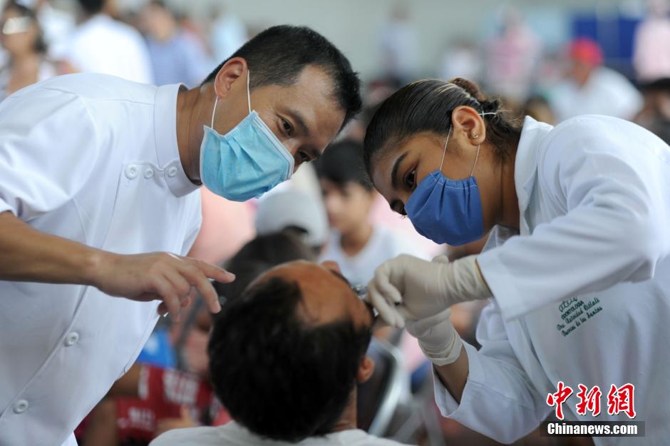 Chinese Navy ship offers medical service to people in Acapulco