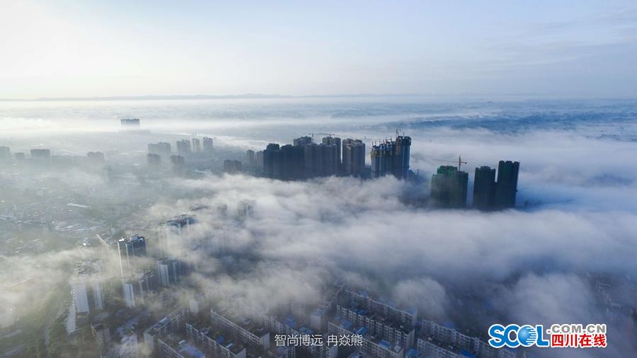 Intoxicating sea of clouds in Qionglai city
