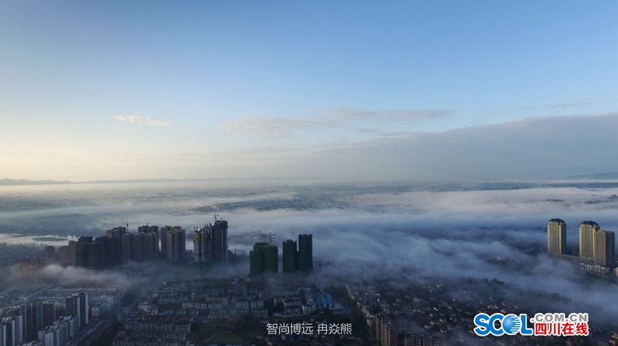 Intoxicating sea of clouds in Qionglai city
