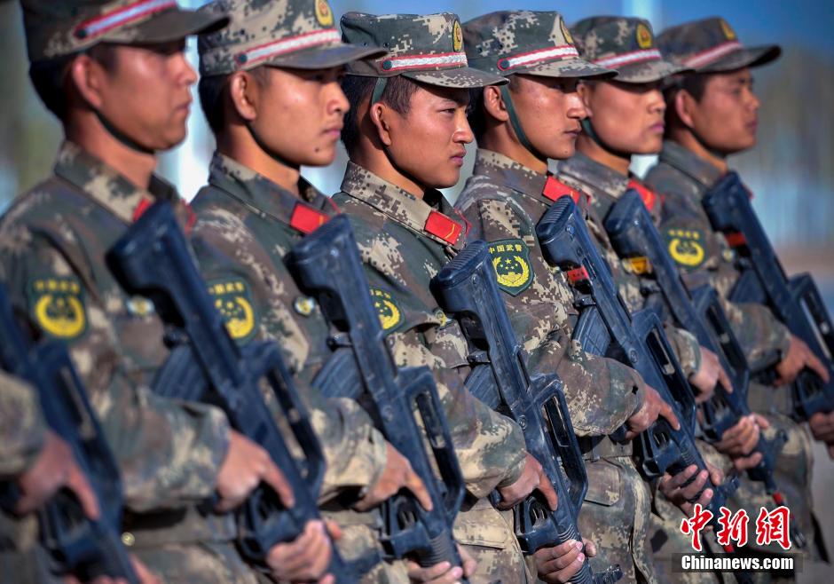 New recruits take training in Kashi, Xinjiang