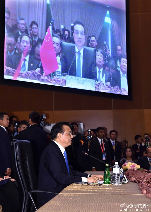 Premier Li Keqiang Attends 18th China-ASEAN Leaders' Meeting