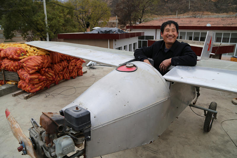 Villager in Gansu builds airplane with $4,500