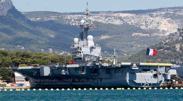 French nuclear Carrier Charles de Gaulle joins operations against ISIS