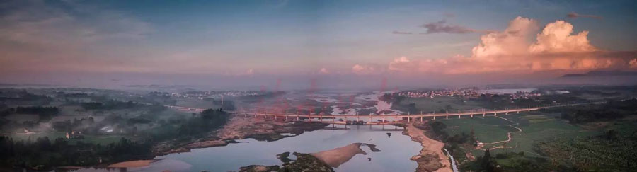 Amazing scenery along world's first around-the-island high-speed rail 