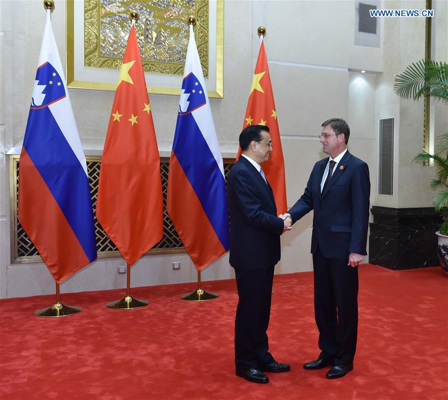 Premier Li meets with Slovenian PM in E China