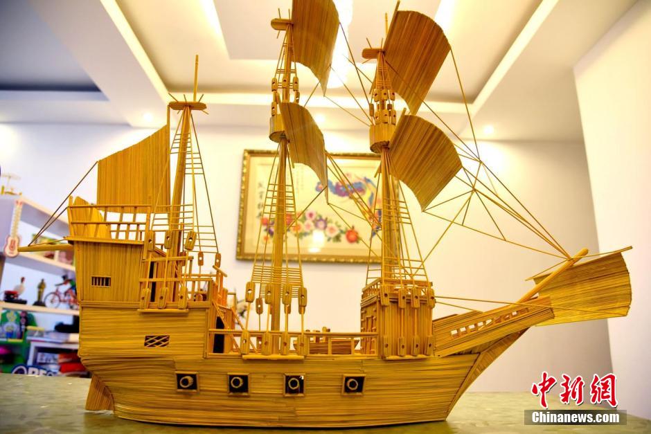 Folk artist builds 'Mayflower' with 15,000 bamboo skewers