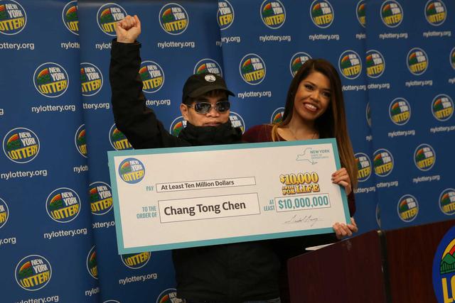 Chinese wins $10 mln lottery before Thanksgiving