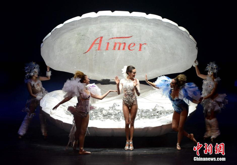 Amazing lingerie show at int'l fashion week in Xiamen