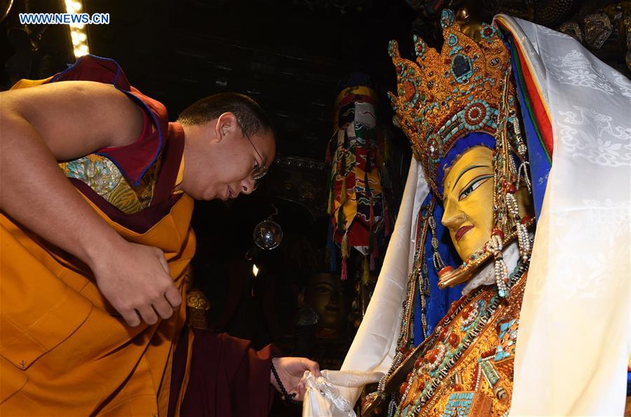11th Panchen Lama visits Lhasa