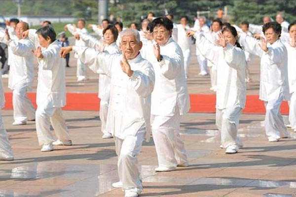 China's aging population exceeds 200 million