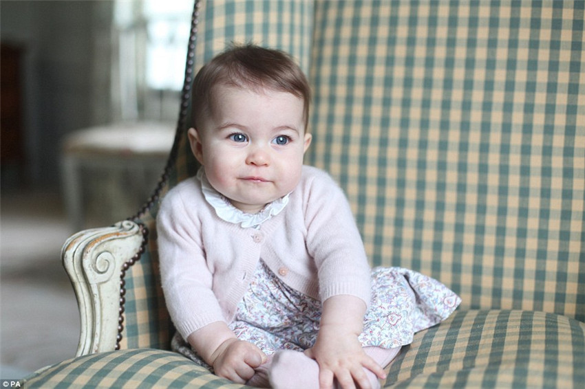 These pictures reveal about Princess Charlotte